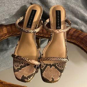 ❌SOLD❌ NEW Steve Madden Snake Heels